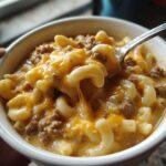 Cozy Cheeseburger Macaroni Soup